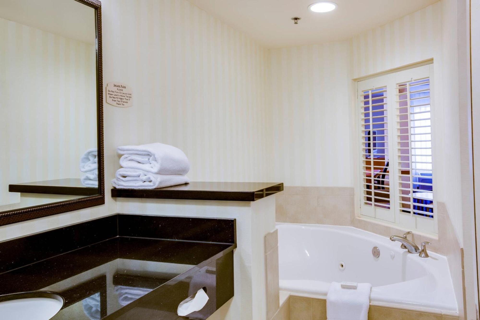 Fairfield Inn And Suites By Marriott Titusville Kennedy Space Center Buitenkant foto